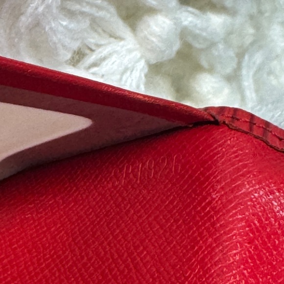 Louis Vuitton Red Textured Wallet ID card case epi leather - Picture 5 of 9